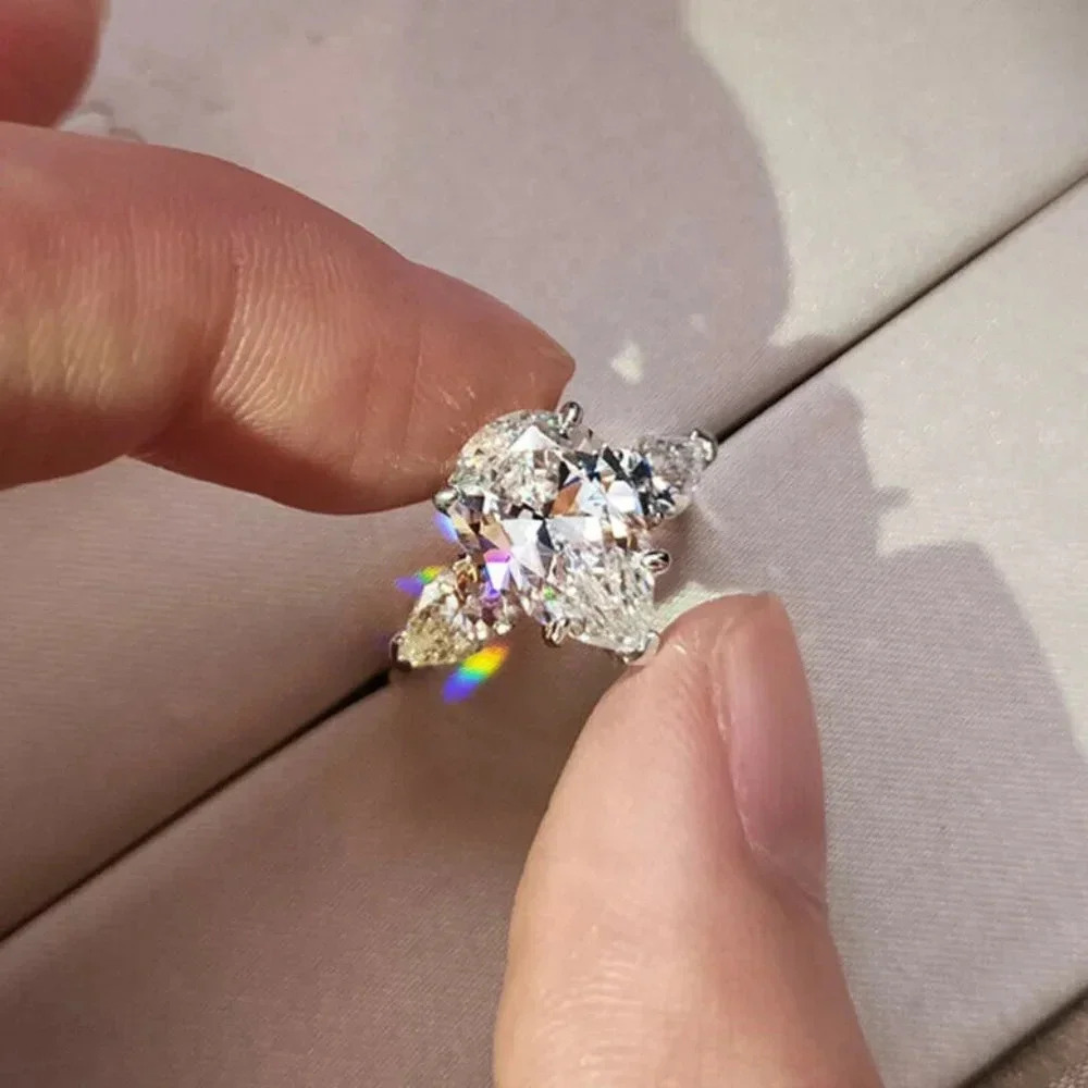 18k White Gold Diamond Pear Cut Engagement Ring